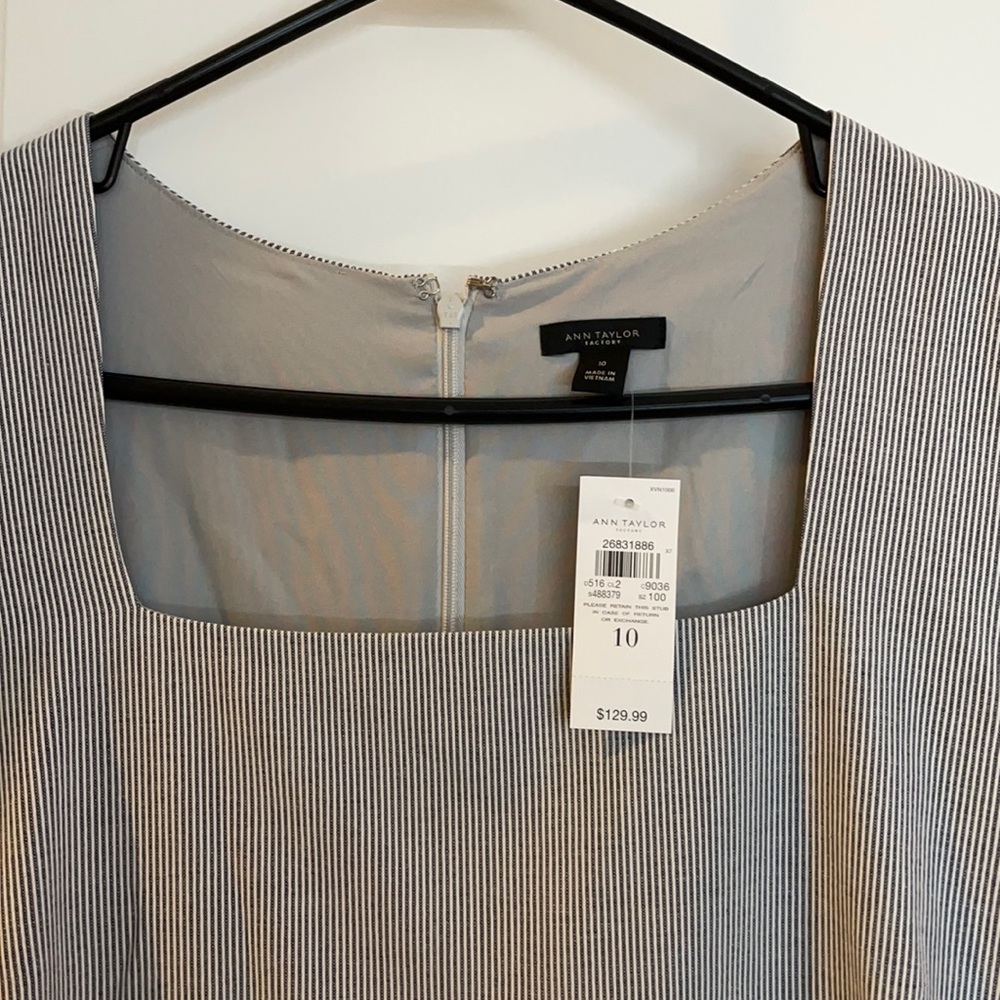 Ann Taylor Factory. 10. NWT. Dress. Blue & White